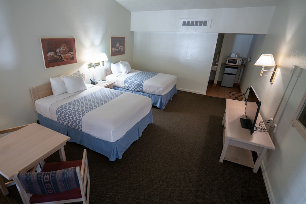Standard Double Room, 2 Queen Beds, Non Smoking photo 1
