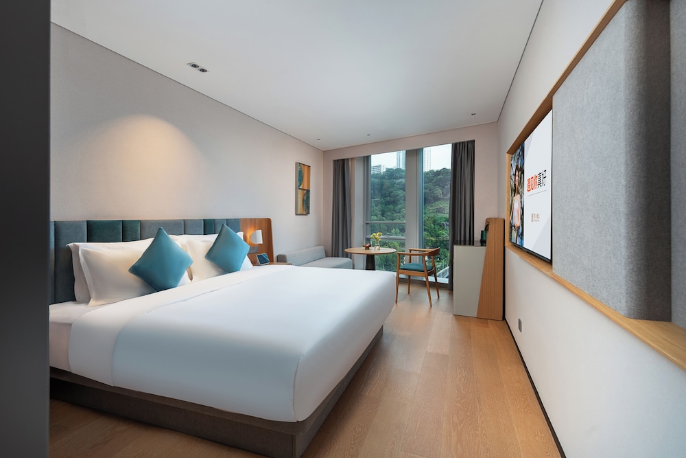 Pagoda Themed King Room