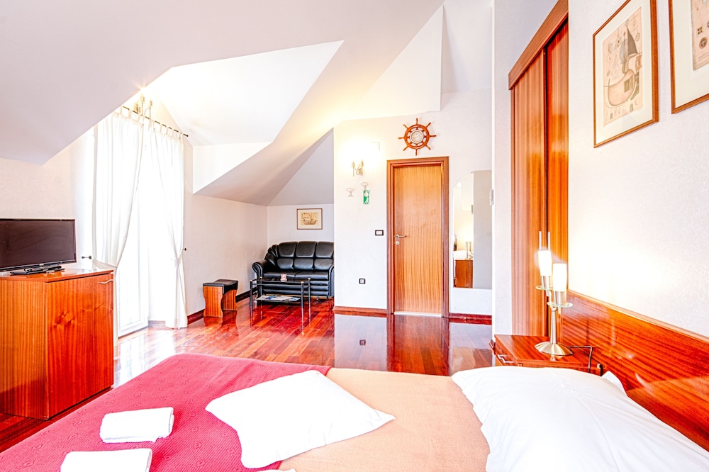 Comfort Double Room, Balcony, Sea View photo 3