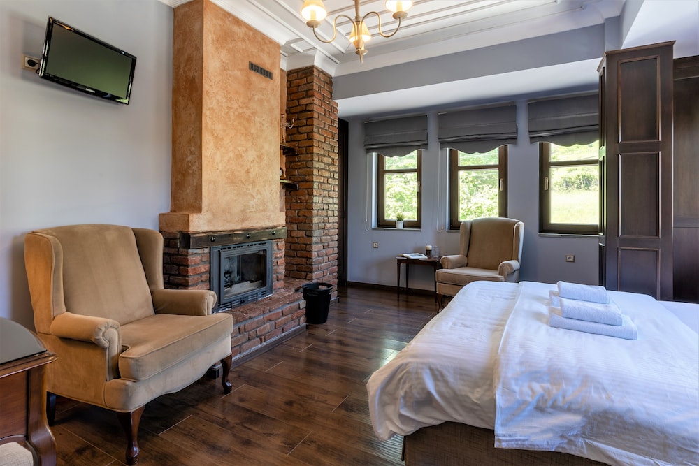 Superior Double Room, Mountain View photo 3