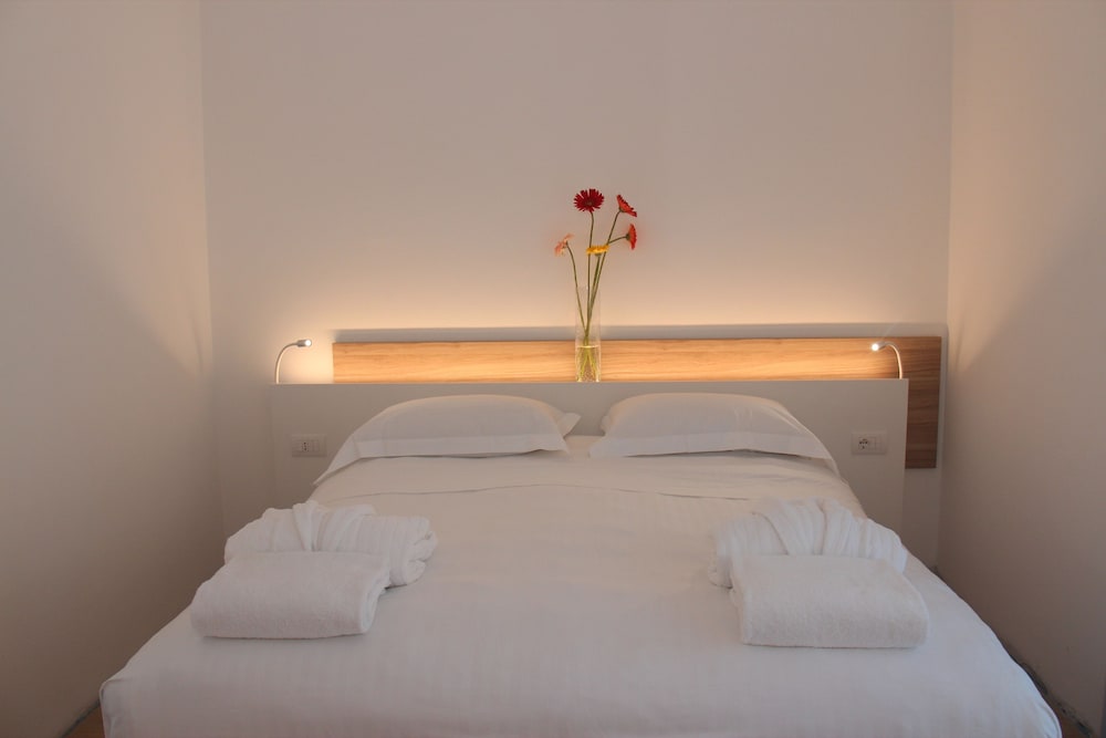 Standard Triple Room - Photo 2
