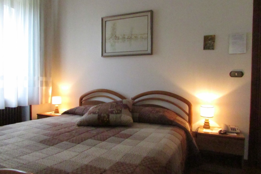 Double Or Twin Room photo 3