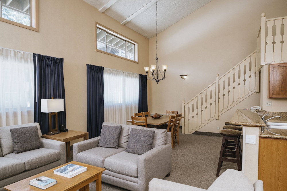 Condo, 2 Bedrooms (Two Bedroom with Loft Condominium) - Photo 6