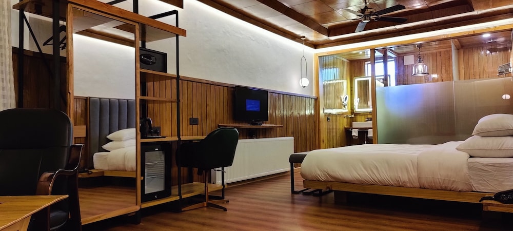 Premium Room - Photo 1
