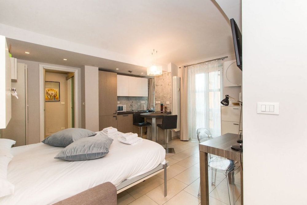 Studio, 1 Bedroom