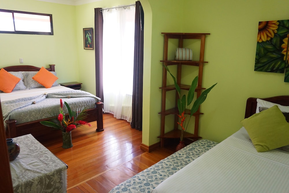 Family Quadruple Room (Danta Room)
