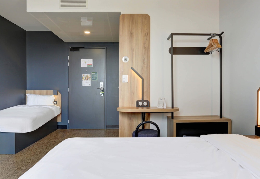 Quadruple Room - Photo 7