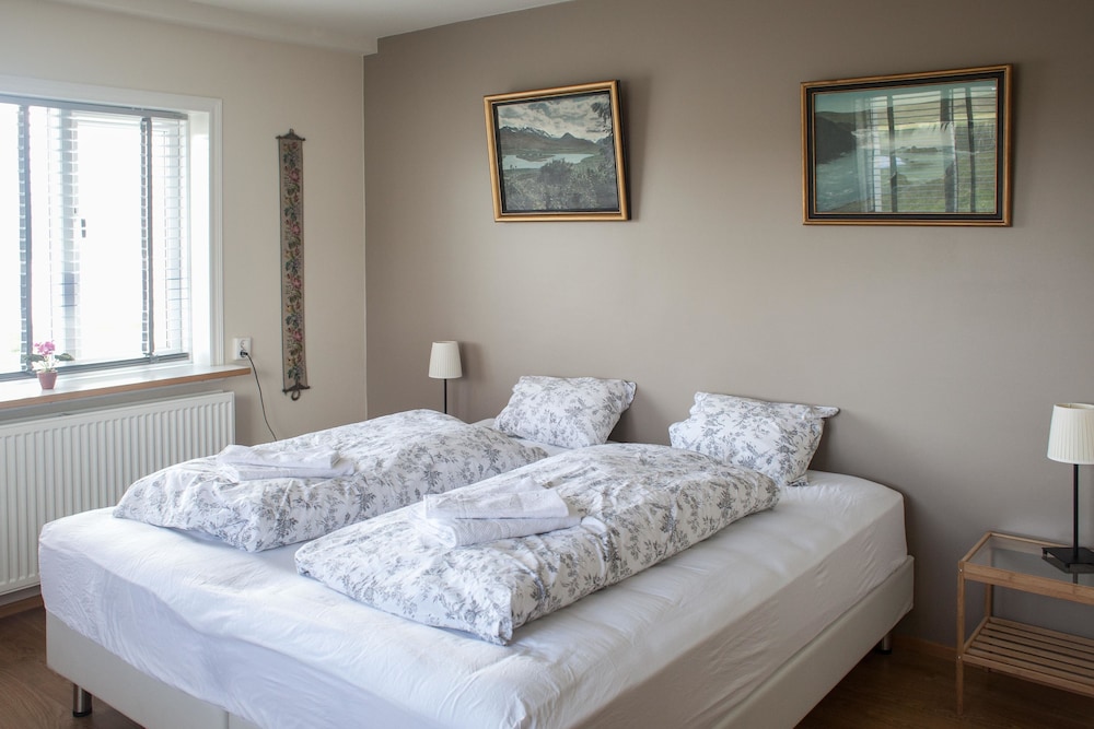 Double Room, Shared Bathroom photo 2
