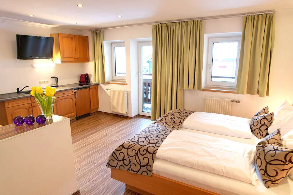 Comfort Apartment, Balcony (Sonnblick-cleaningfee 30 EUR p.P.) photo 1
