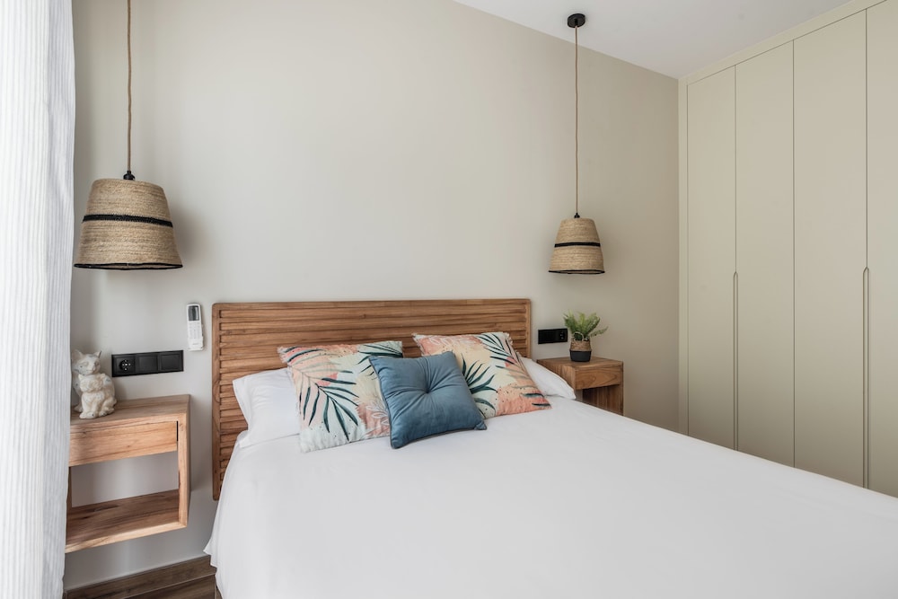 Apartment, 3 Bedrooms, Air conditioning, Oceanfront photo 2
