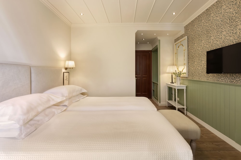 Standard Room - Photo 9