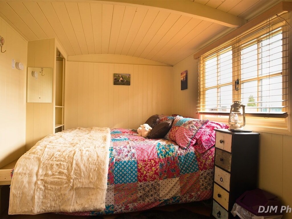 Luxury Cabin, Ensuite (Shepherds Hideaway) photo 3