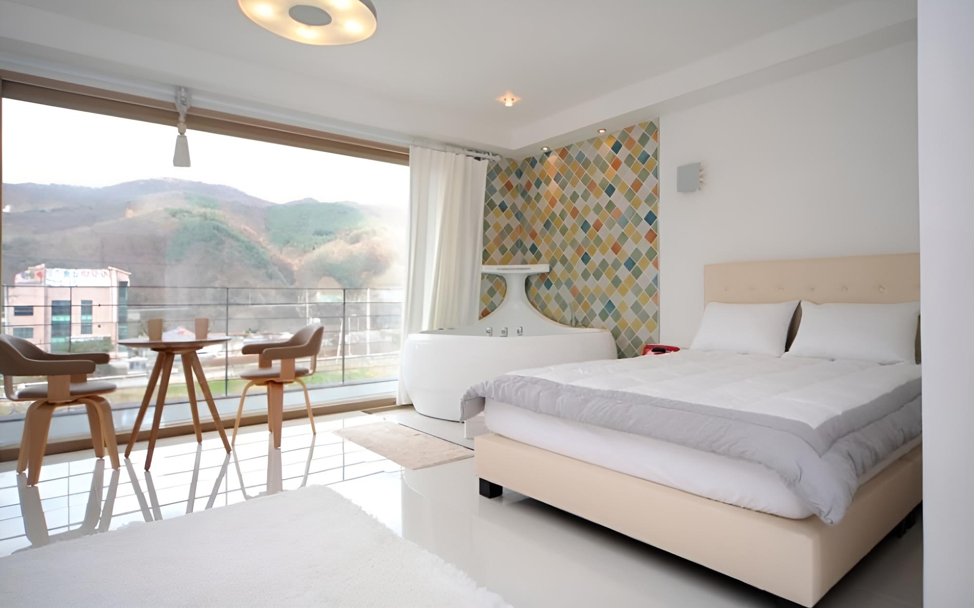 Room (Dieg (Spa))