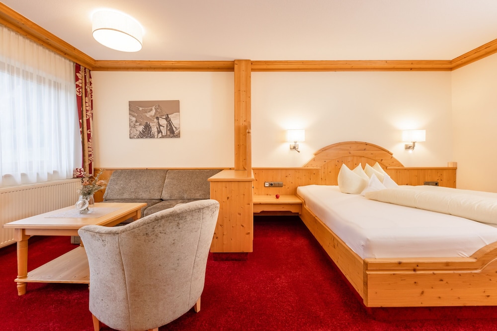 Superior Double Room, Balcony (Diamant) photo 2