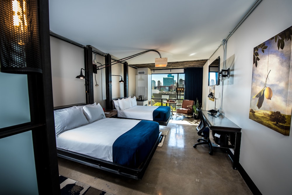 Standard Room, 2 Double Beds - Photo 1