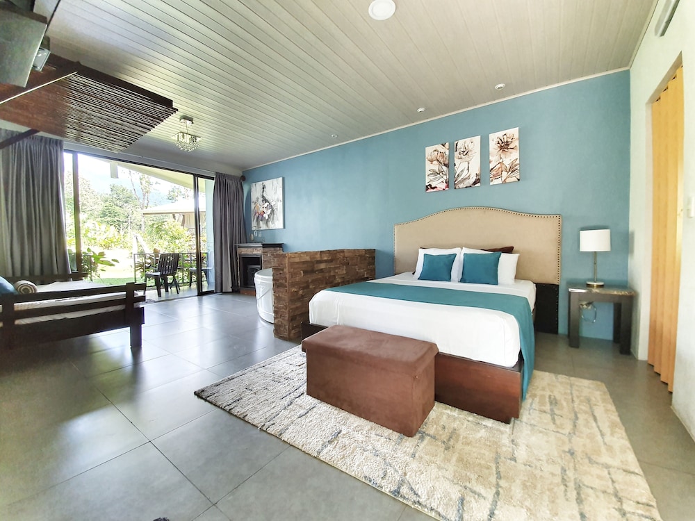 Suite con Jacuzzi y vista al volcan photo 1