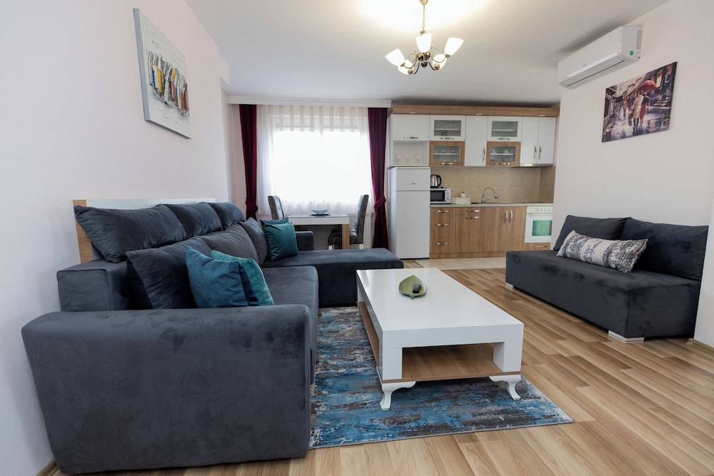 Comfort Apartment photo 2