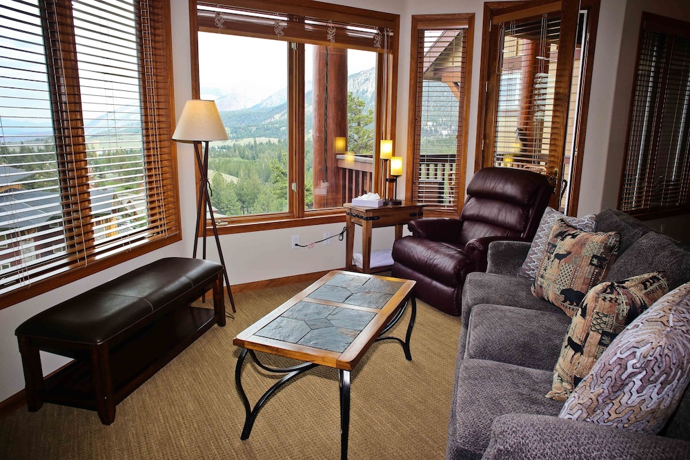 Townhome, 3 Bedrooms (Eagle Run #204) photo 1