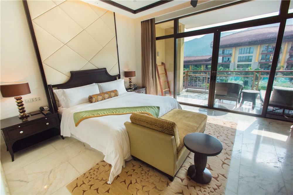 Suite, 1 Bedroom, Balcony, Ocean View - Photo 4