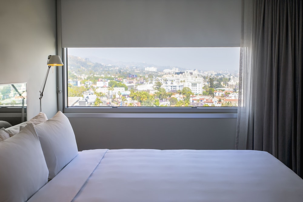 Room, 1 King Bed (Sunset Boulevard View)
