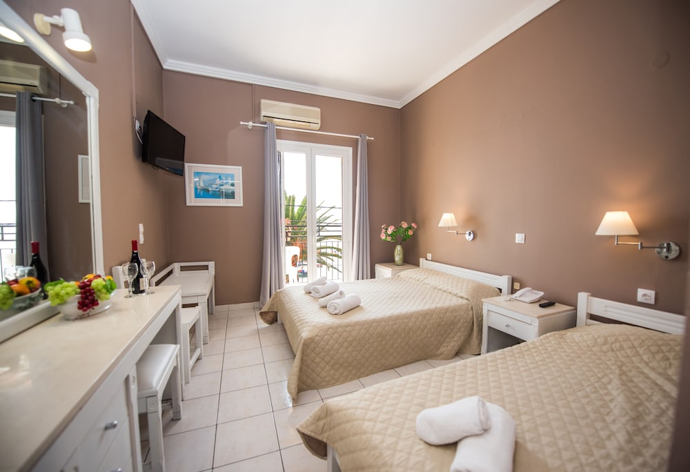 Standard Double Room Single Use, Pool View - Photo 1