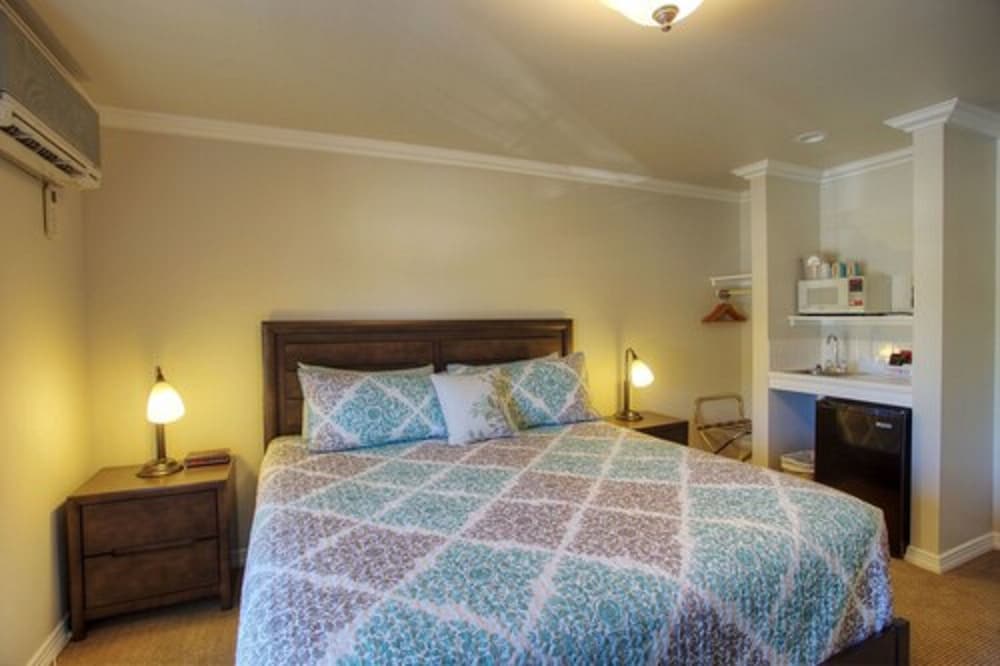 Classic Room, 1 King Bed, Ground Floor