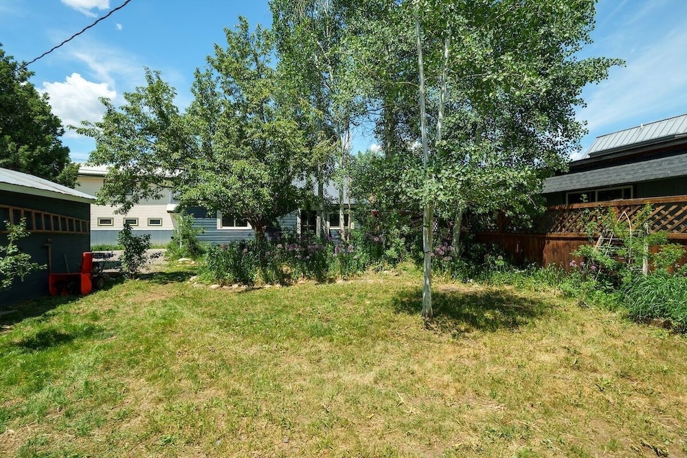 House, 2 Bedrooms photo 3