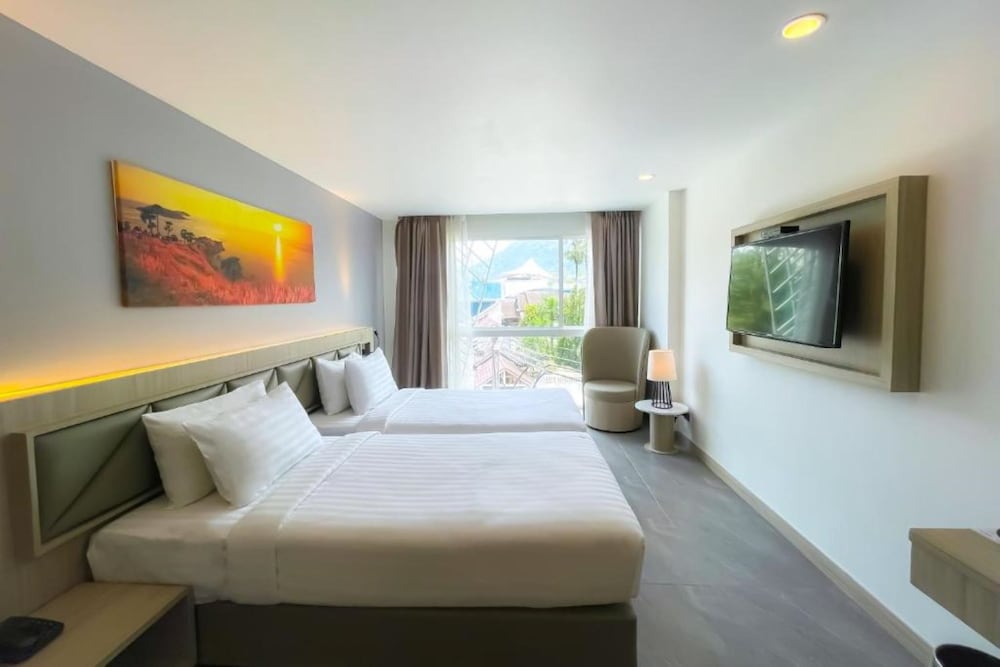 Premium Superior Twin Mountain view