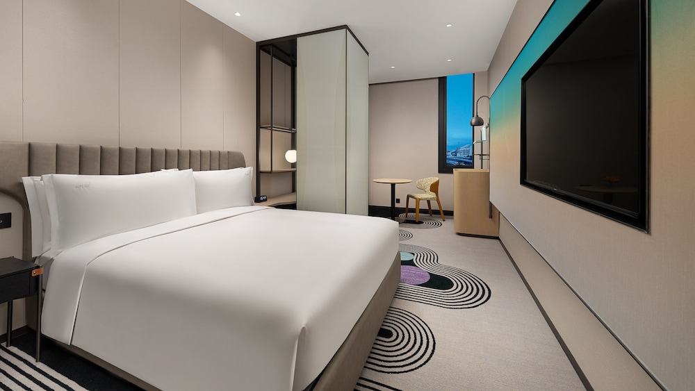 Standard Room, 1 Queen Bed