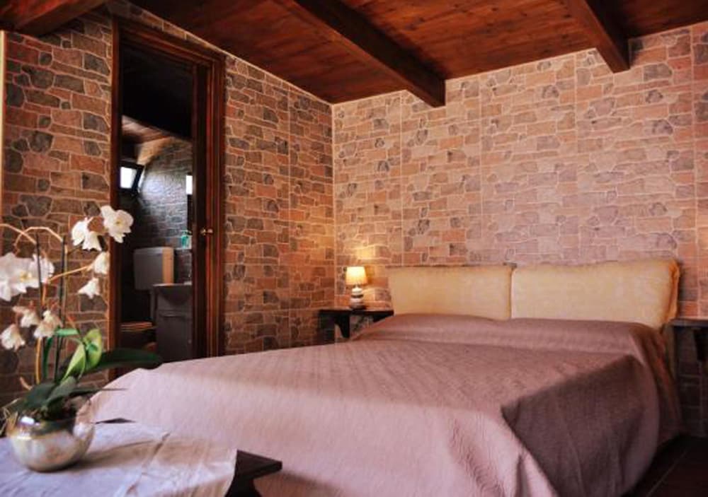 Cottage 1 - Photo 1