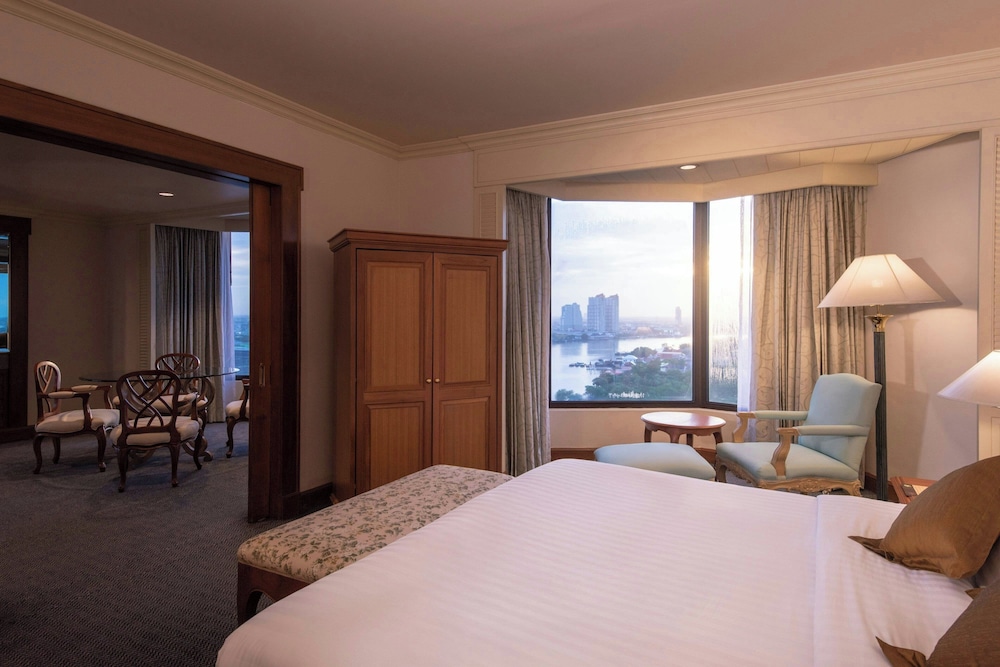 Executive Suite, 1 King Bed, River View