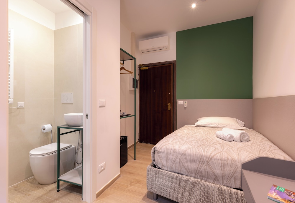 Comfort Single Room, Private Bathroom
