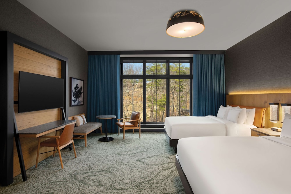 Deluxe Room, 2 Queen Beds, Accessible (Transfer Shower, Mobility) - Photo 1