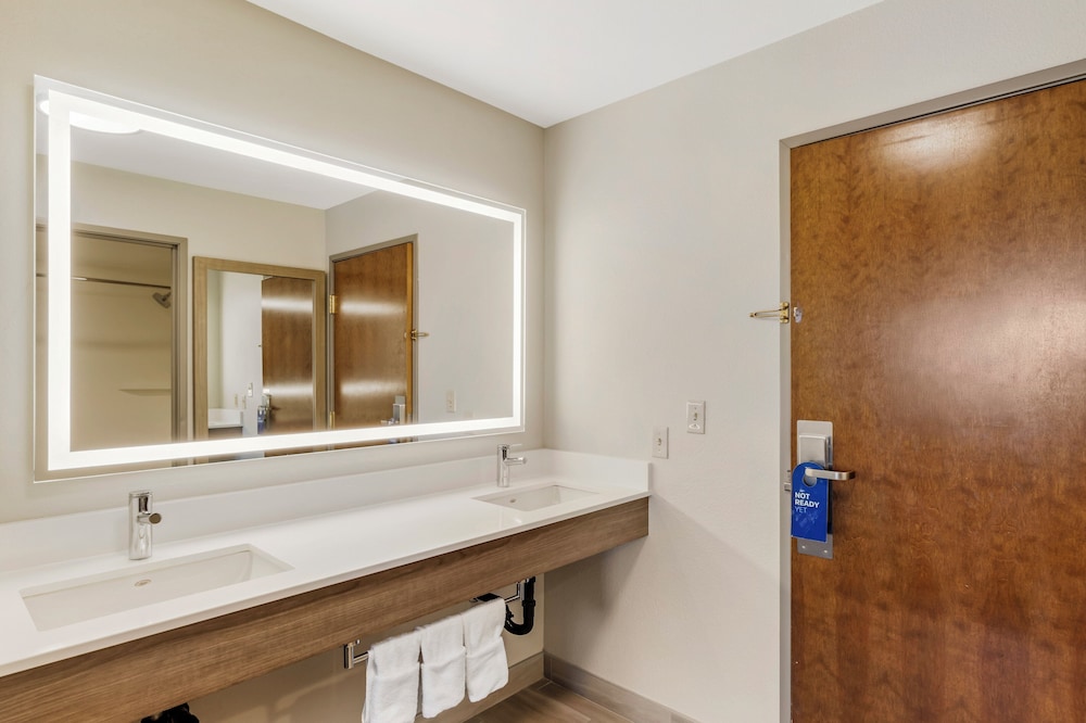 Suite, Multiple Beds, Balcony photo 1