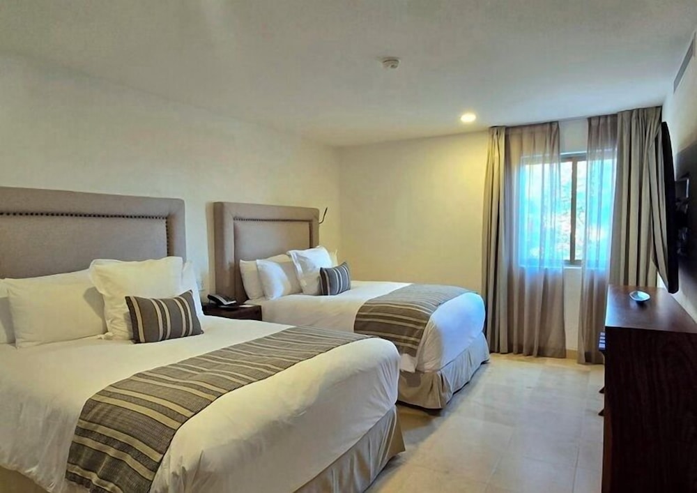 Master Two Bedroom Suite photo 3