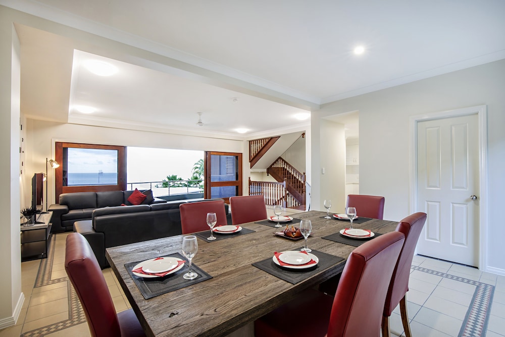 Multi Level Spacious Ocean View Villa photo 1