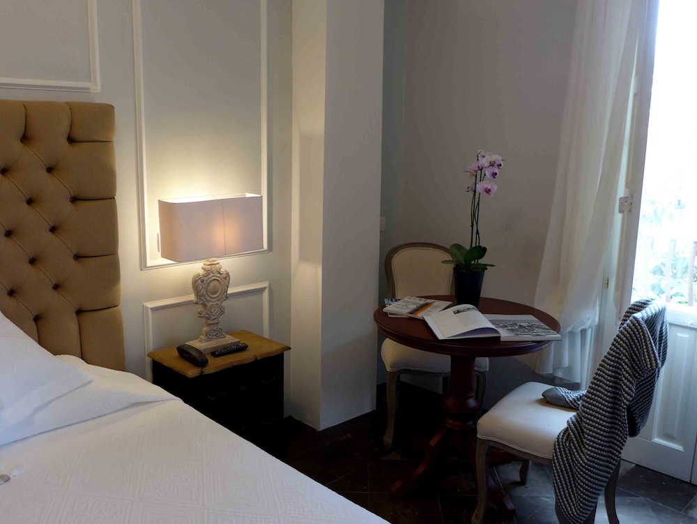 Classic Double Room, 1 King Bed, Accessible, Private Bathroom photo 3