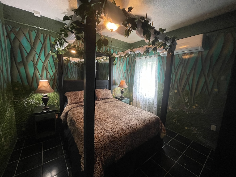 Rainforest Room