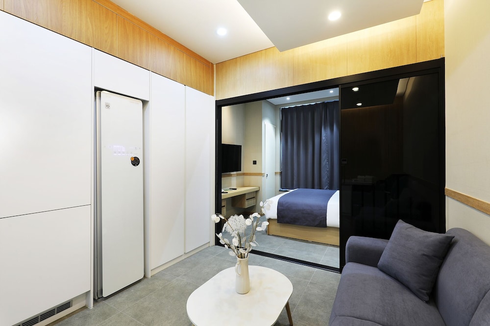 Deluxe Double Room (No parking) photo 3