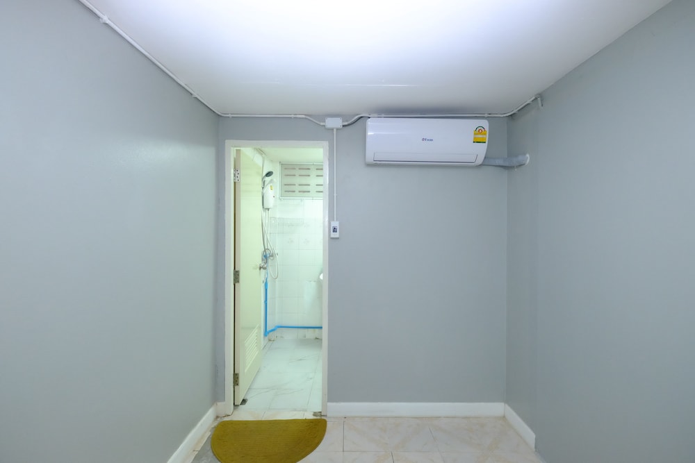Standard Triple Room With Shared Bathroom photo 2