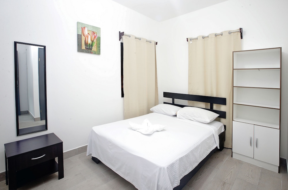 Basic Room (Fan, 34 USD)