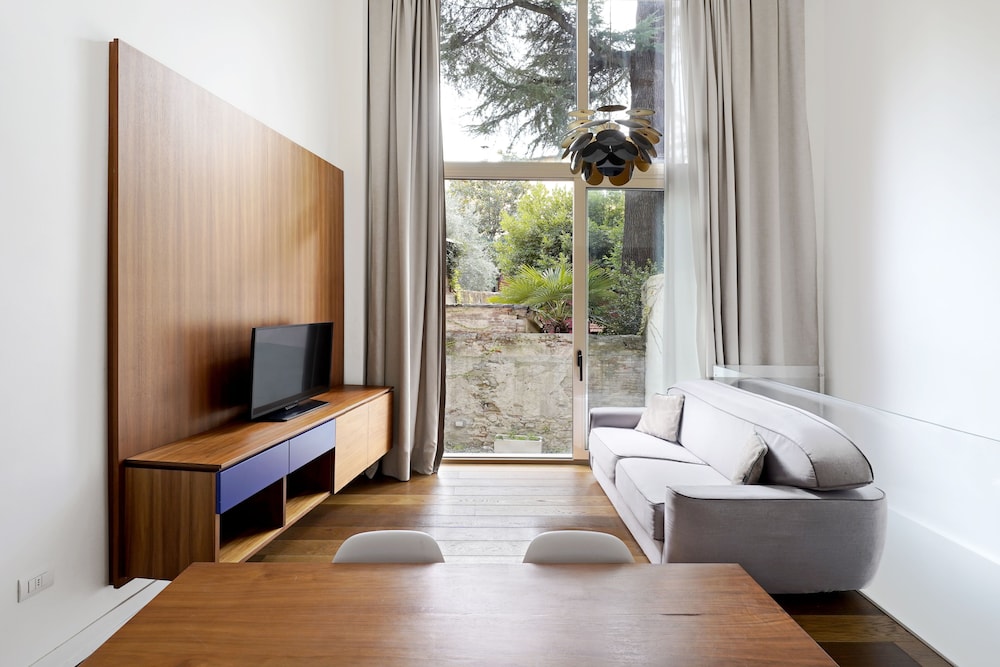 XL 1 Bedroom Apartment, Terrace, Sofa Bed