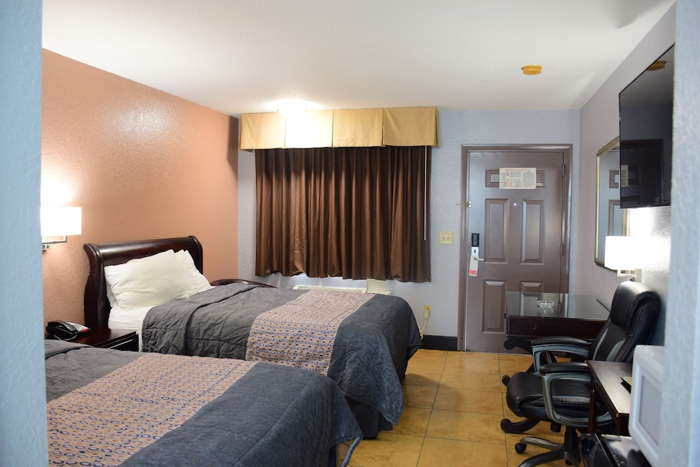 Standard Room, 2 Double Beds, Smoking photo 2