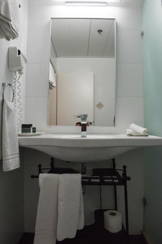 Basic Quadruple Room, 1 Bedroom photo 2