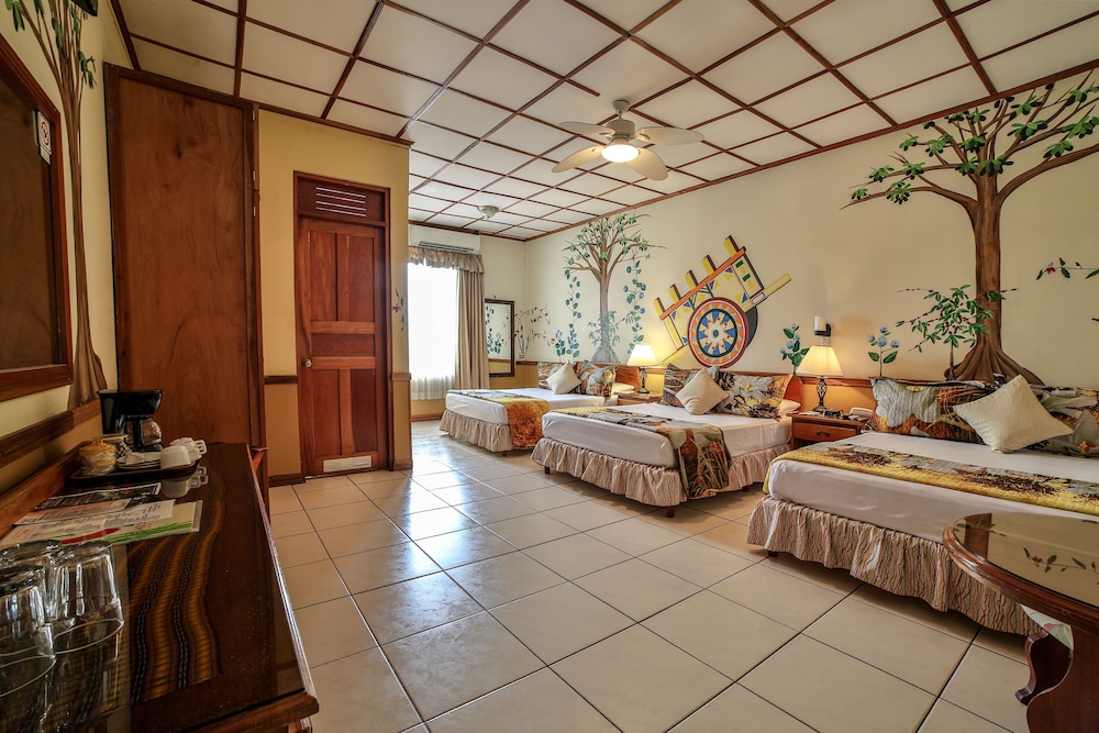 Superior Room, 2 Queen Beds - Photo 5