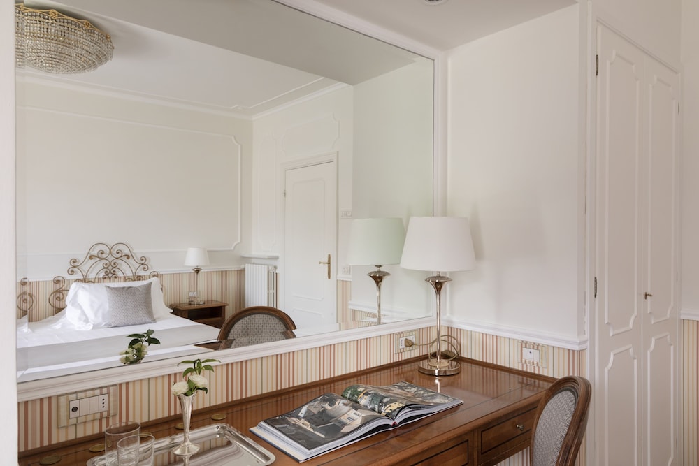 Superior Double Room, Park View photo 3