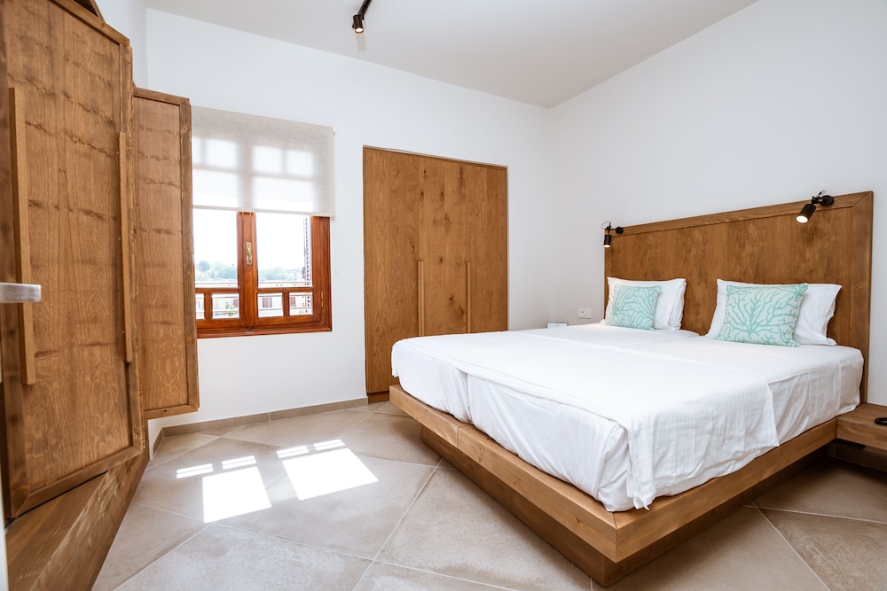 One Bedroom Suite photo 2