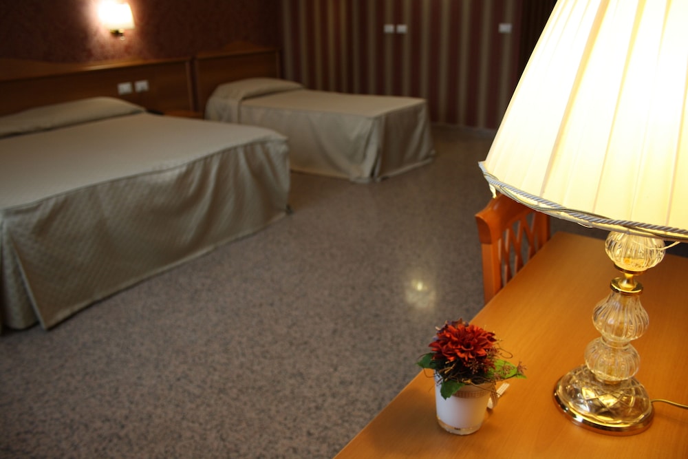 Superior Quadruple Room, 1 Bedroom, Accessible, Non Smoking photo 3