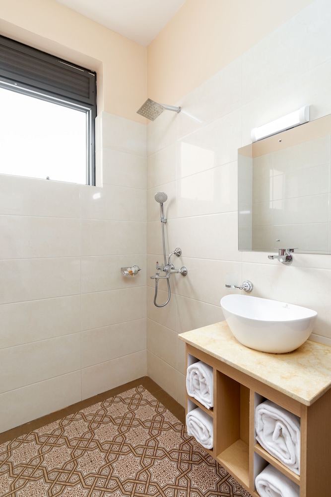 Standard Room - Photo 4