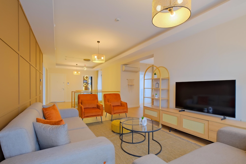 Superior Penthouse